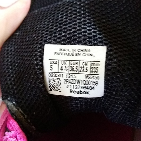 Youth Reeboks - Picture 3 of 4